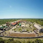 Family Dream House Ruzic
