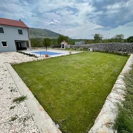 Villa Family Dream House