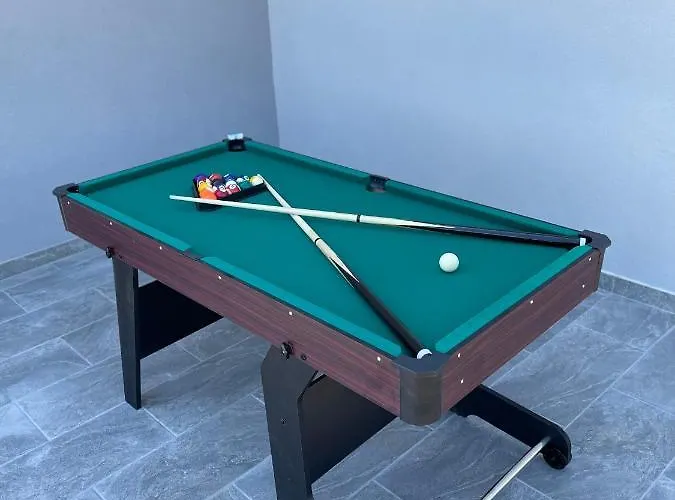 Family Dream House Ruzic