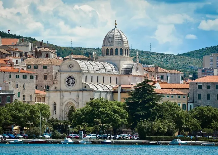 Family Dream House * Ruzic