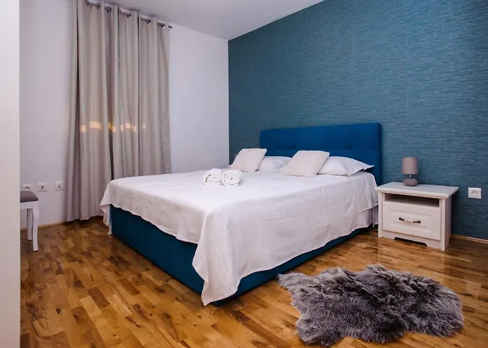 Family Dream House * Ruzic