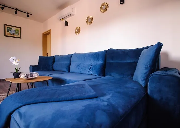 Family Dream House Ruzic